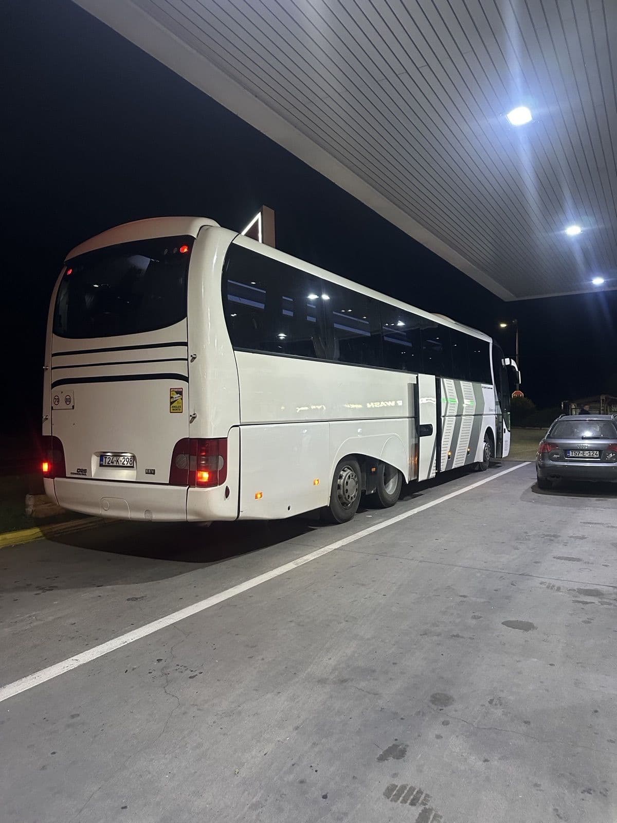 Autobus Šahbaz Travela u Žepču