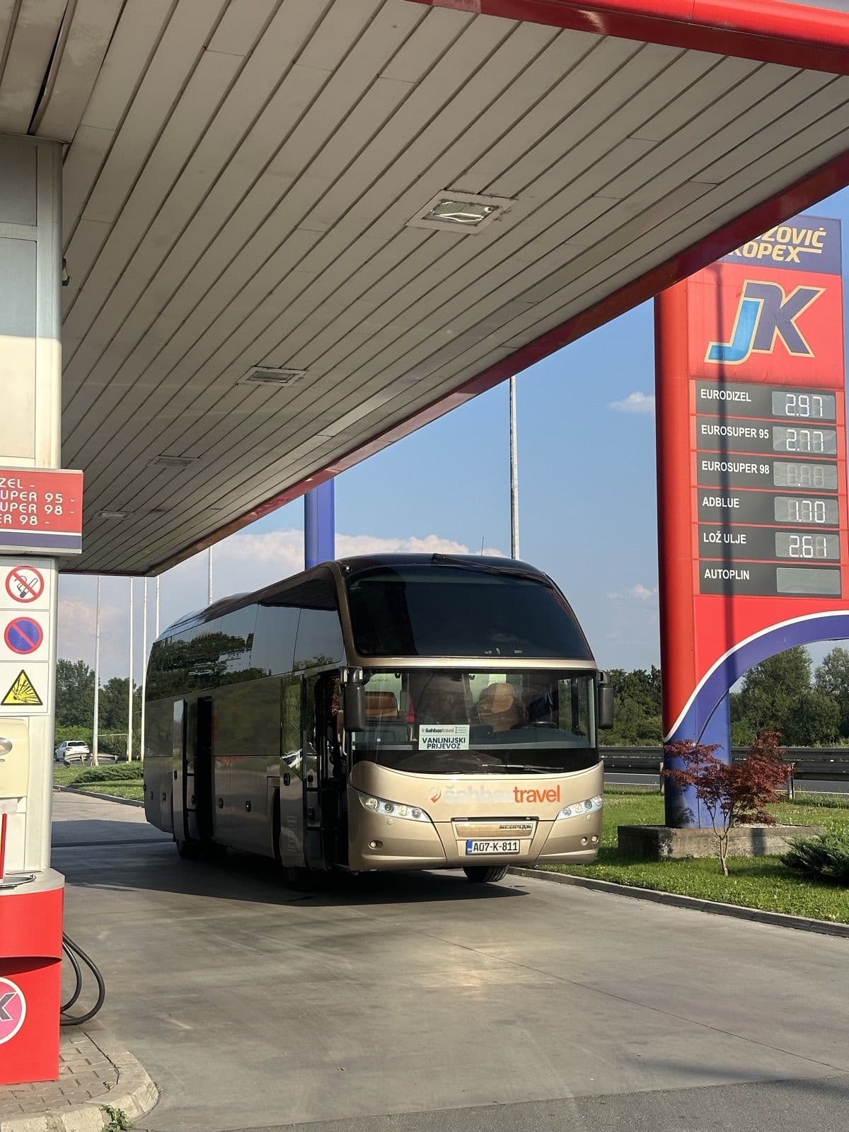 Autobus Šahbaz Travela u Lukavcu