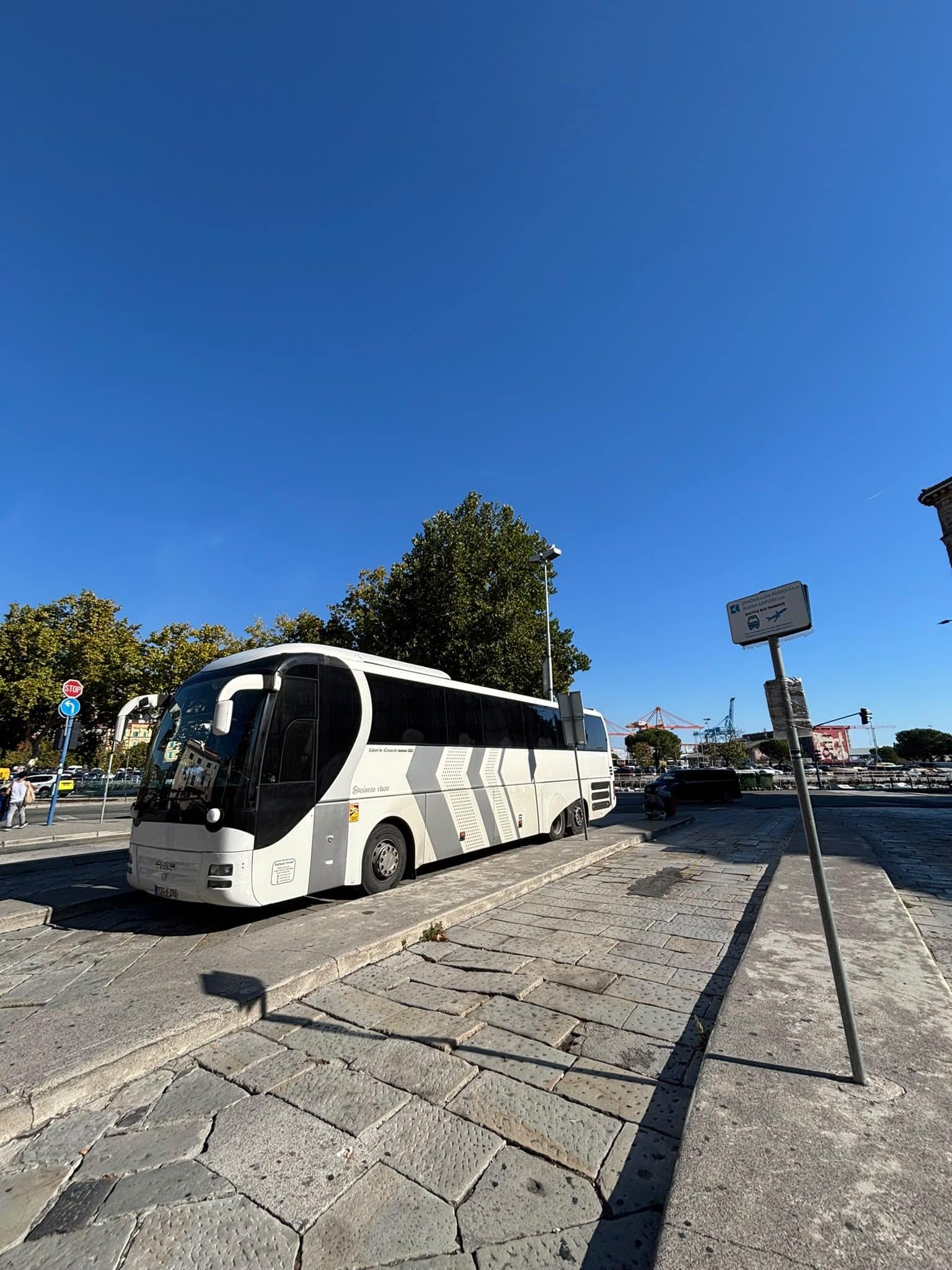 Autobus Šahbaz Travel — Trst, Italija