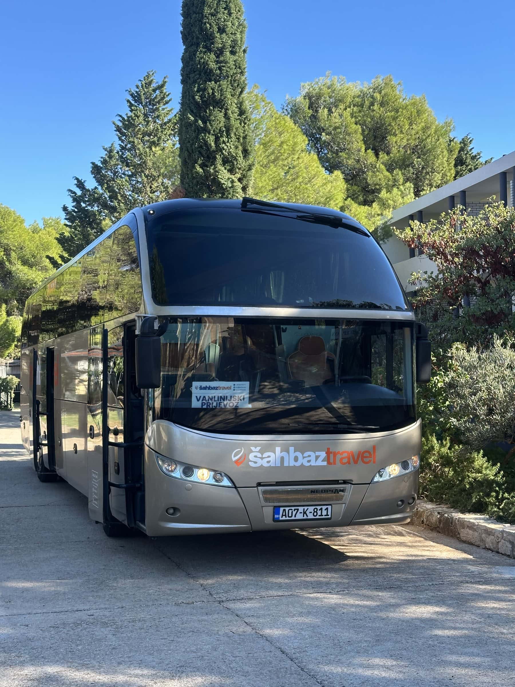 Neoplan Cityliner Šahbaz Travel na parkingu za autobuse
